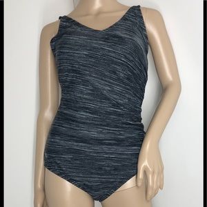 Speedo Women’s One Piece Swimsuit- Brand New